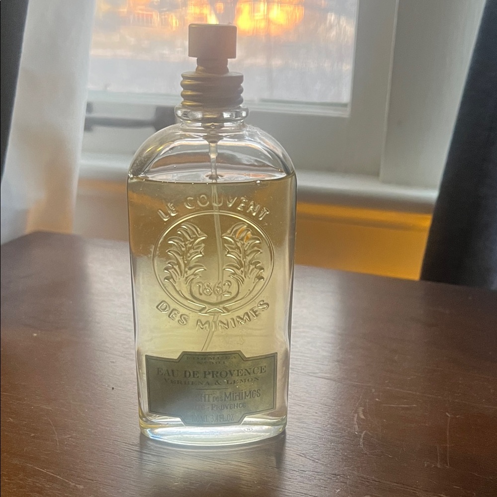 Eau de Provence perfume